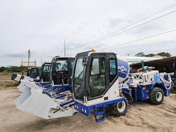 6 sets self-loading concrete mixer in the Philippines
