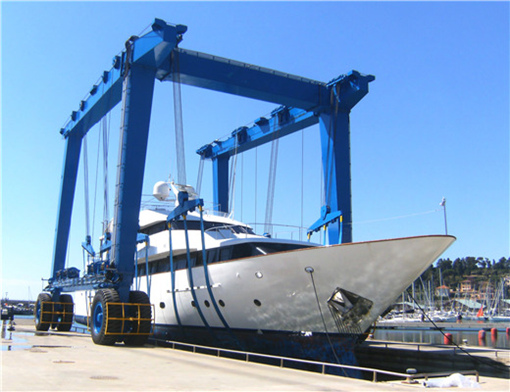 marine travel lift