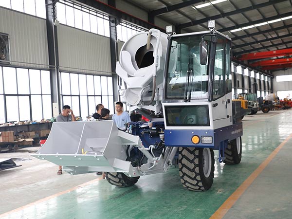 China Self Loading Concrete Mixer For Sale